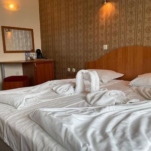 Superior Zimmer mit Kingsize-Bett