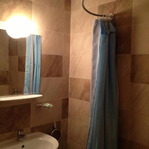 Zimmer mit zwei Einzelbetten